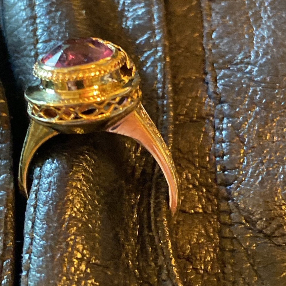 14 K White Gold Amethyst Ring - Picture 6 of 6